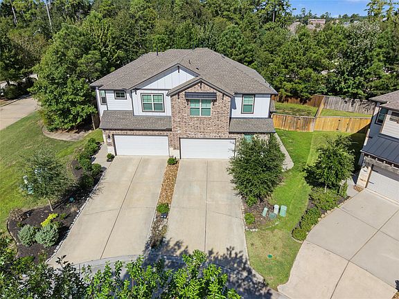 3rd image of 107 Silver Sky Ct
