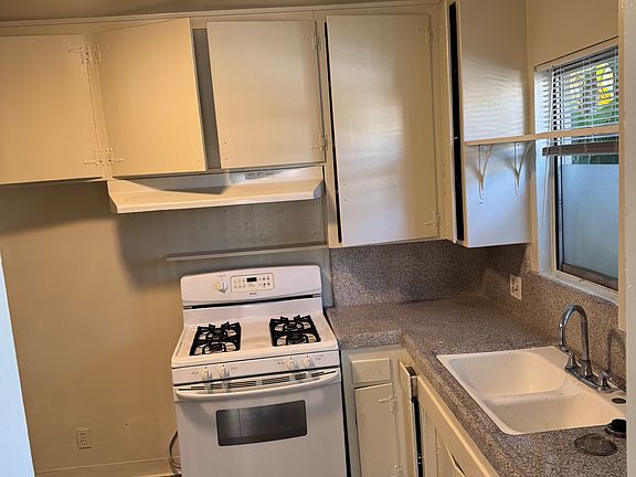 5th image of 14308 Dickens St APT 1