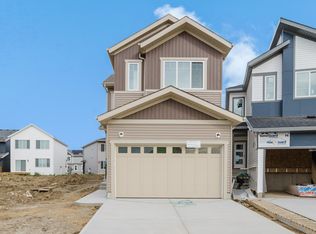 2411 209th St NW, Edmonton, AB T6M 2K7