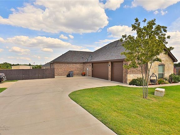 3rd image of 225 Mountain Meadow Dr