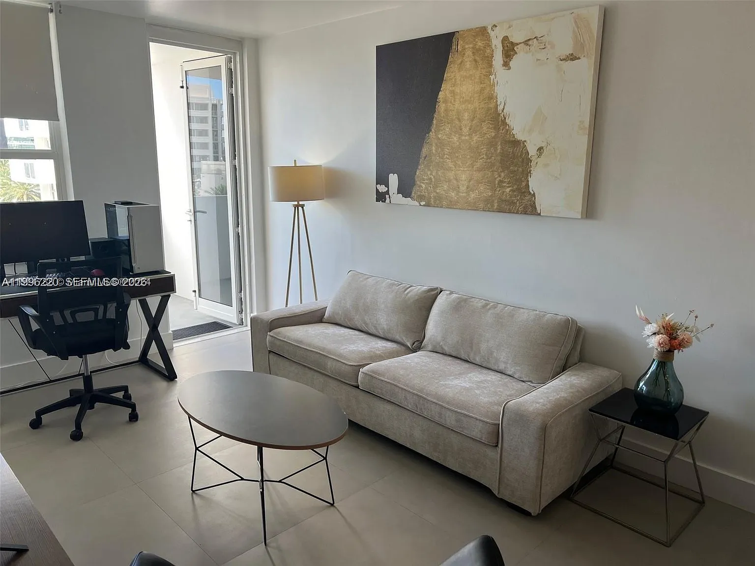 The Decoplage Condo — Photo 1