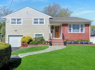 83 Gerhard Rd, Plainview, NY 11803