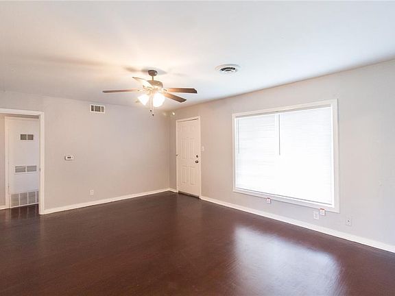 5th image of 3106 Willow Park St