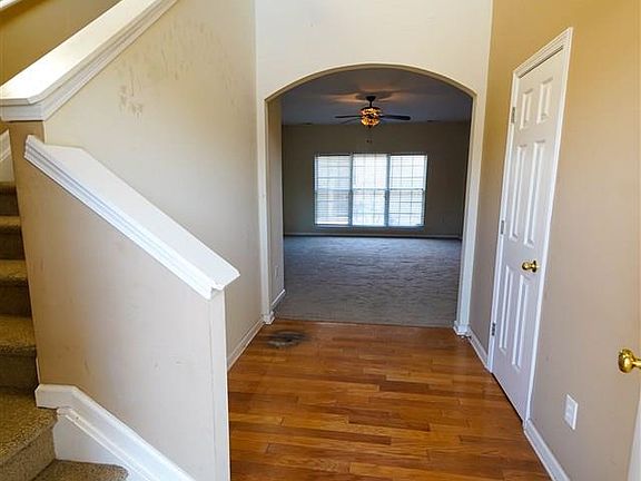 2nd image of 110 Sawyer Dr