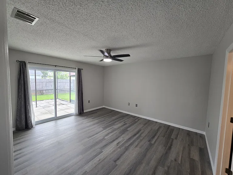 653 Koala Ct — Photo 10