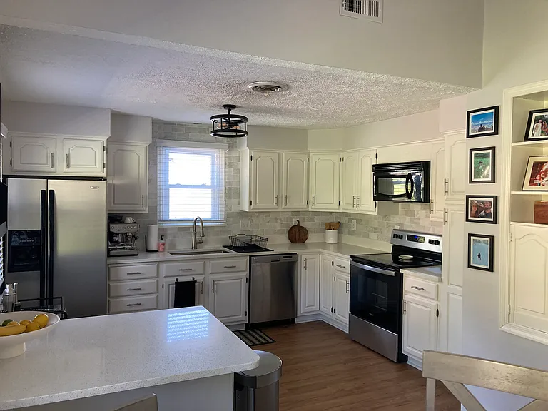 3637 Valley Rd — Photo 6