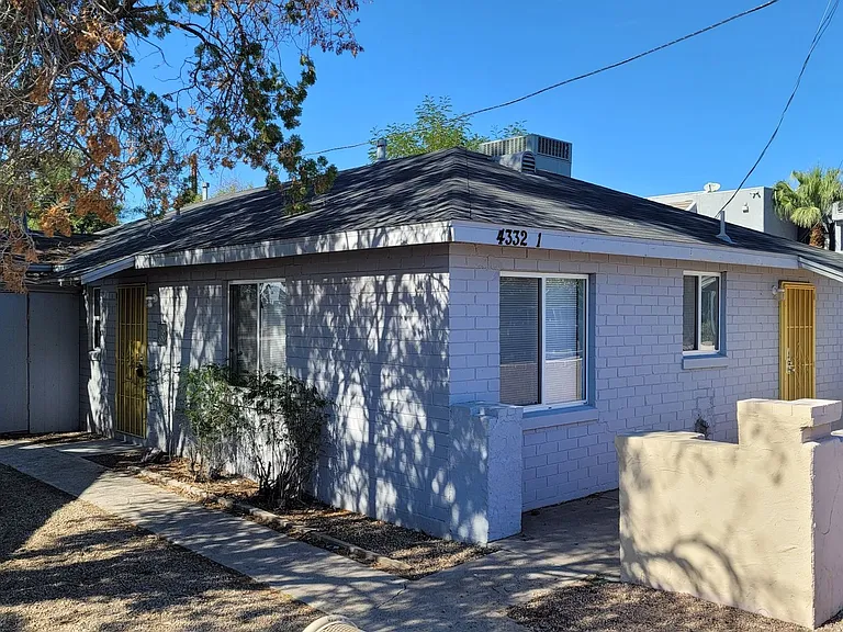 4332 N Longview Ave — Photo 1