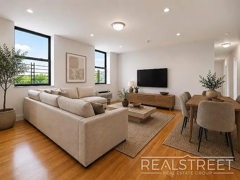 90-02 Queens Blvd #407