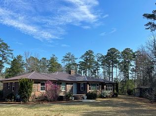 102 Stewarts Creek Rd, Raeford, NC 28376