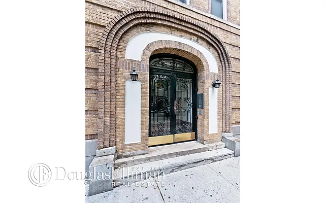 Sold by Douglas Elliman | media 10