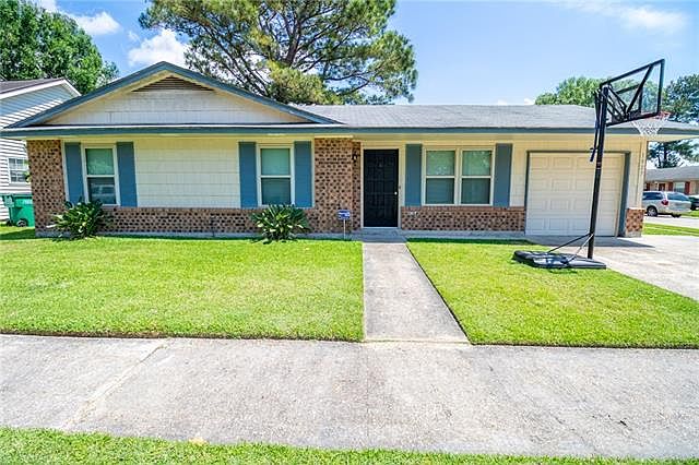 1st image of 1927 Longwood Ct
