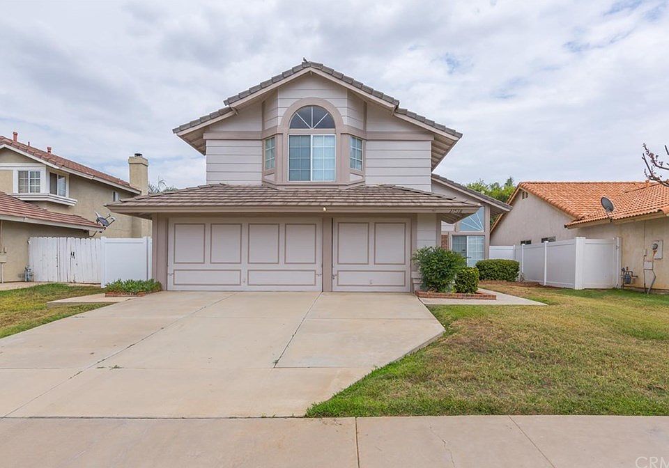 1st image of 27578 Avenida Interno