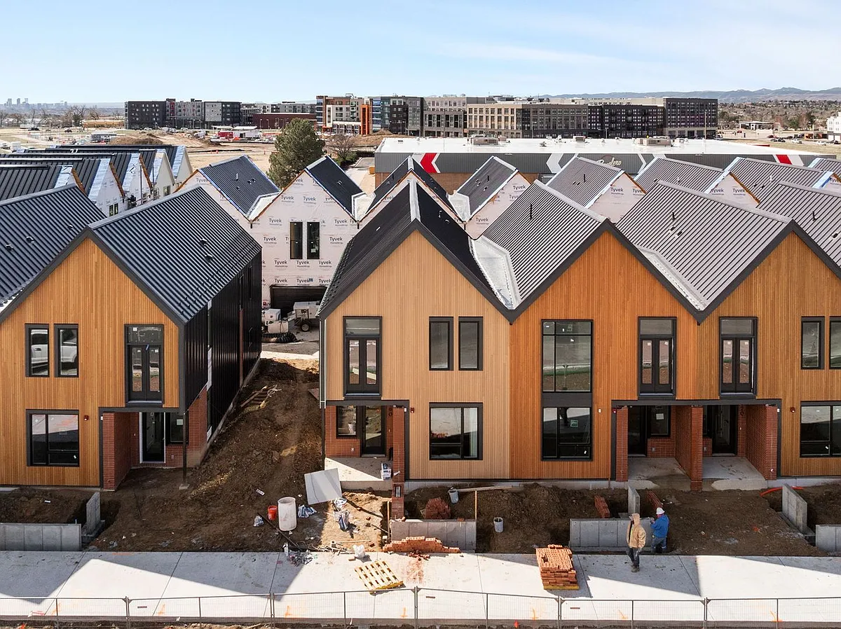 Building Photo - 5774 W 92nd Ave
