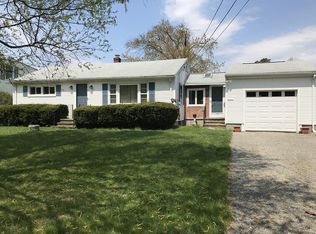 84 Gardens Dr, Springfield, MA 01119