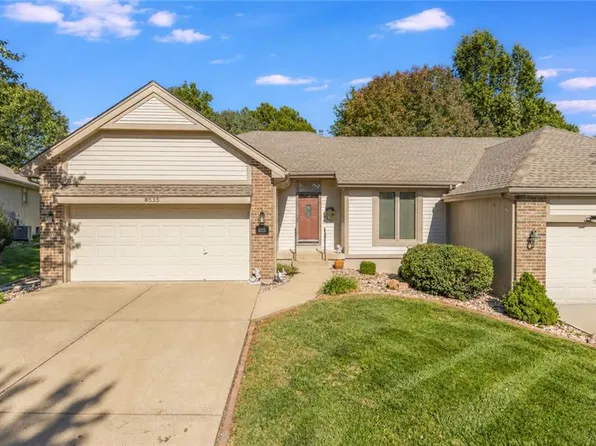 8535 N Chatham Cir, Kansas City, MO 64154