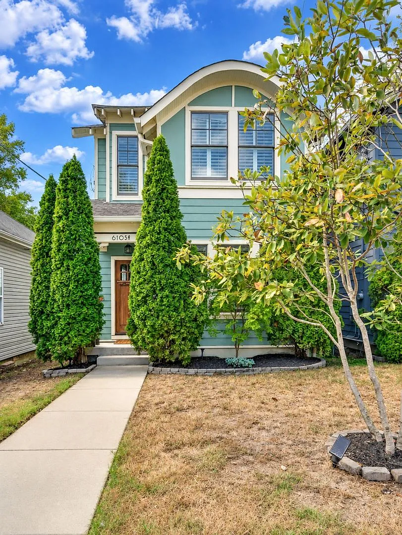 Stunning detached 3-bedroom, 3-bathroom home in The Nations! — Photo 3