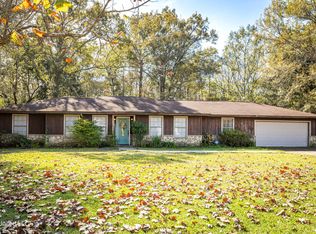 9725 Parkland Ct, Moss Point, MS 39562
