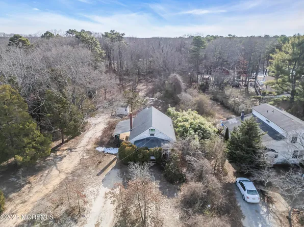 51 Railroad Avenue, Waretown, NJ 08758