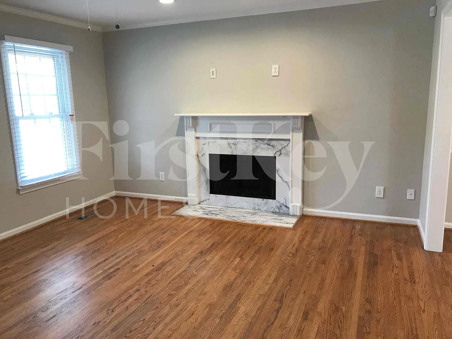 3 bed, 2.0 bath, 1599 sqft, $1,895 — Photo 2