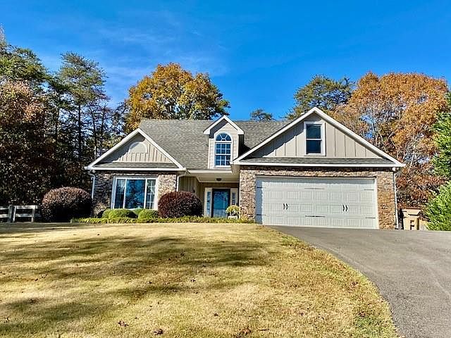 1st image of 92 Emerald Ln
