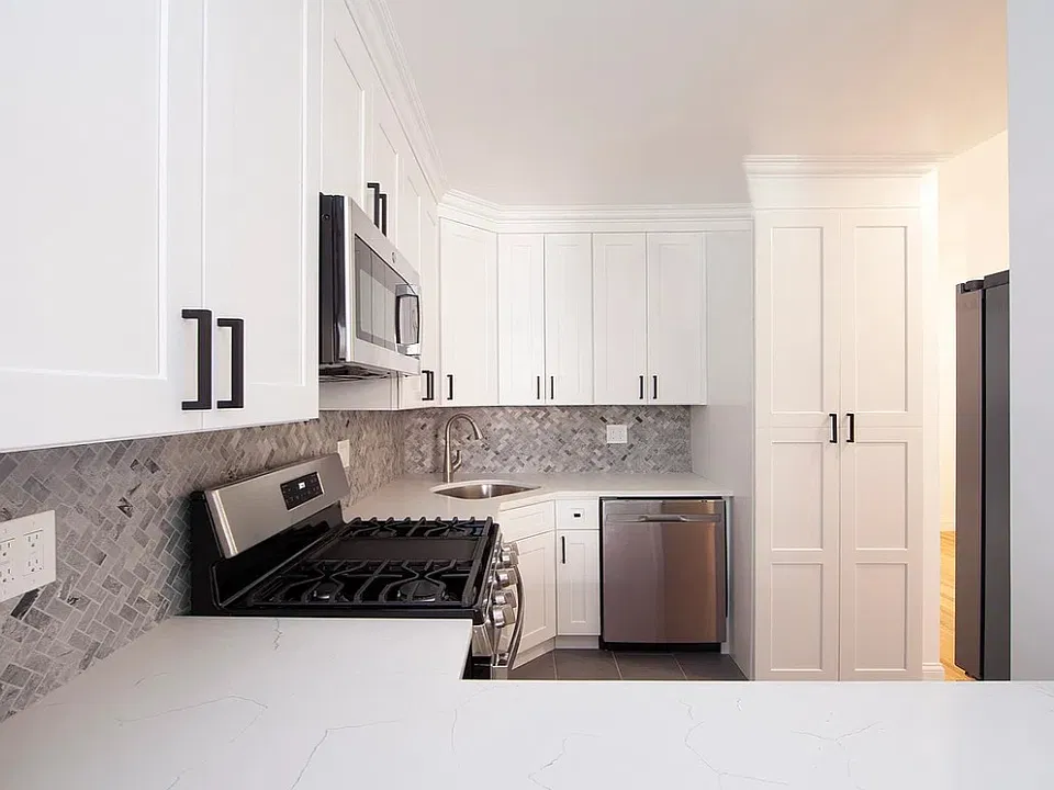 148 Sackett St #2