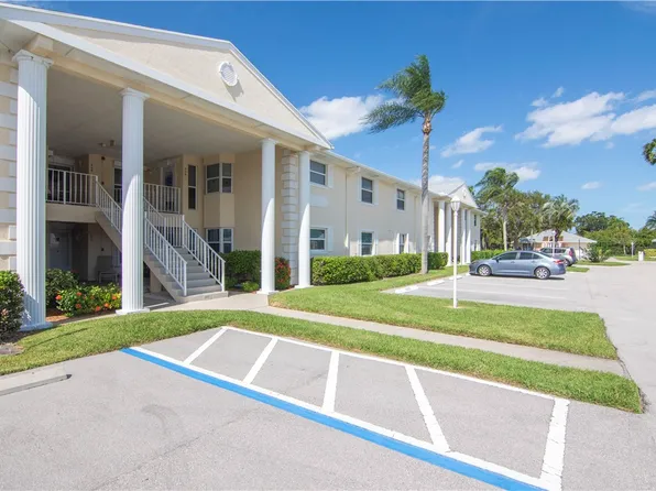 605 W Lake Jasmine Cir APT 202, Vero Beach, FL 32962