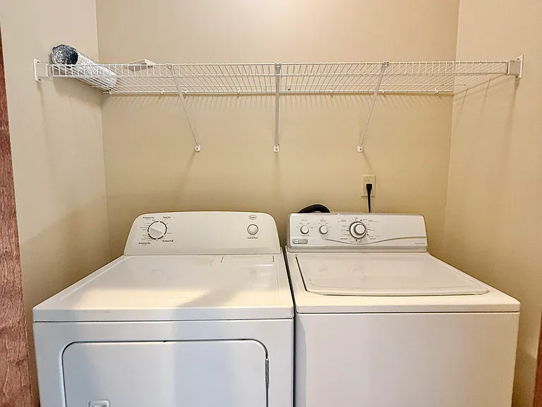 449 Monroe Ave #102 — Photo 9