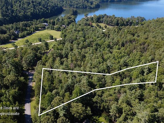5th image of 205 Vineyard Park