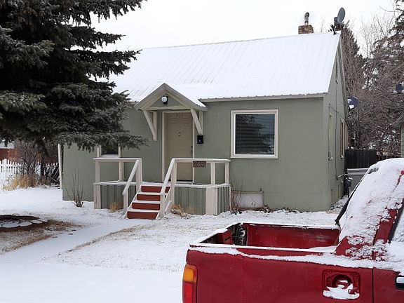 2nd image of 749 E 14th St