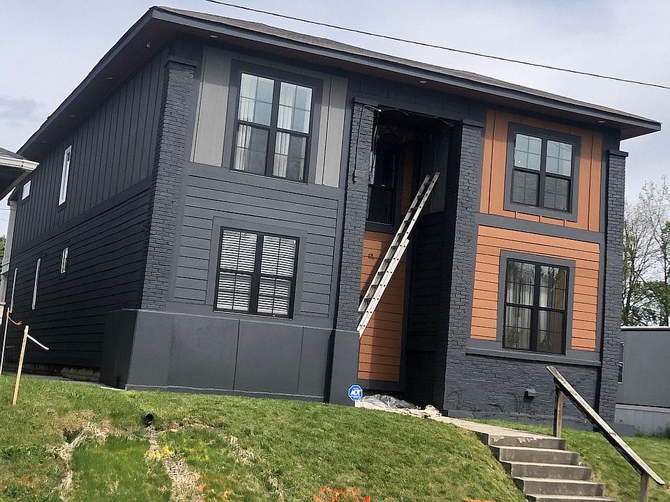 1st image of 121 S Sherman Dr APT 2