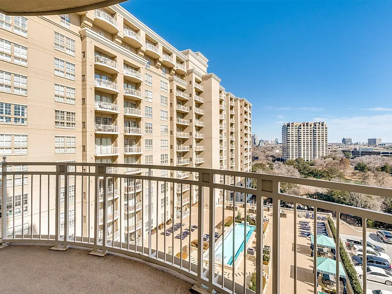 3225 Turtle Creek Blvd #1017 — Photo 1