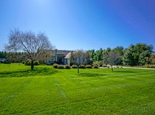 S89W31508 Wigwam Dr, Mukwonago, WI 53149