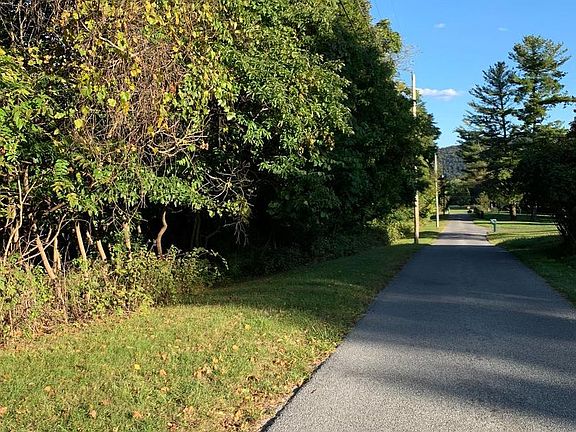 2nd image of 19072 Miller Ave