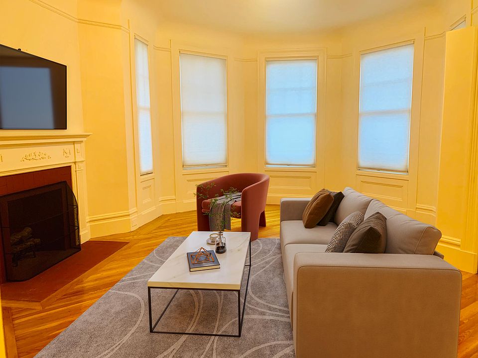 1st image of 298 Fair Oaks St