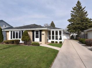 2442 S 85th St, West Allis, WI 53227