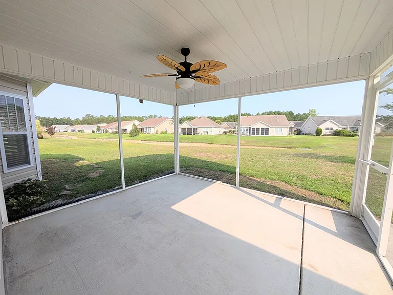 504 Cedar Lakes Dr — Photo 28