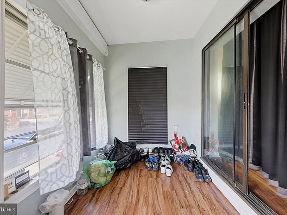 2nd image of 1121 E 11th St