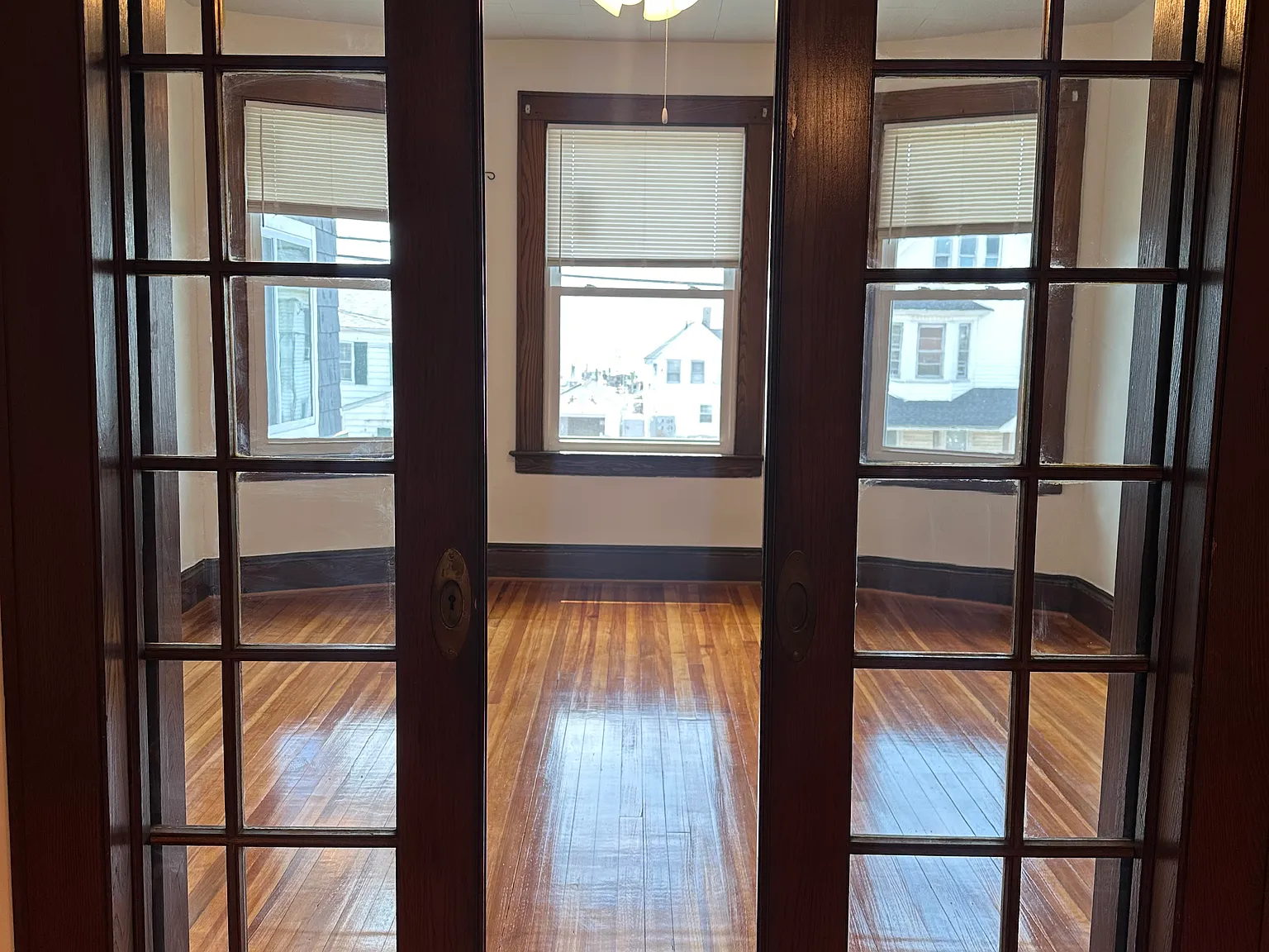 368 Seaview Ave — Photo 2