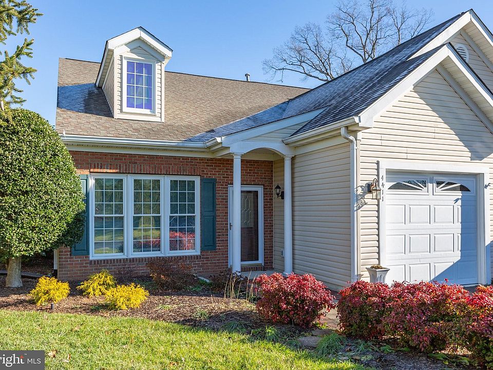 1st image of 4411 Turnberry Dr