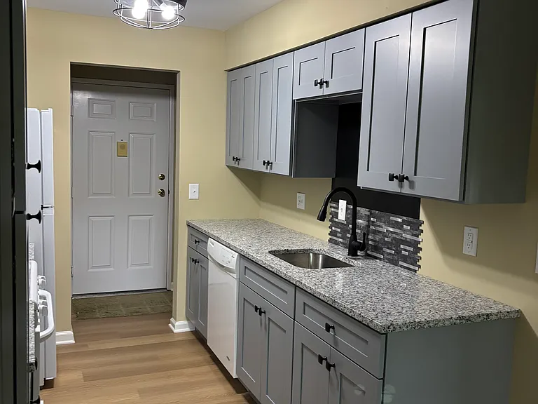 2955 Madison Ave #34 — Photo 2