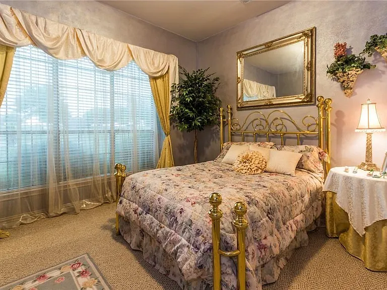 5739 FM 1461 — Photo 30
