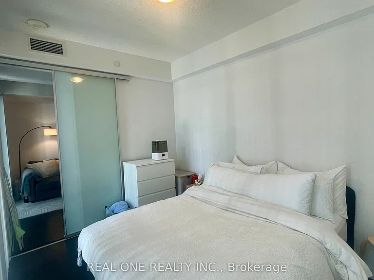87 Peter St #1711 — Photo 9