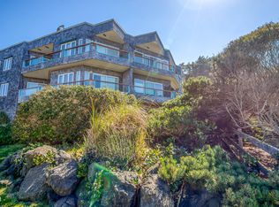 438 Shellmidden Way #4, Yachats, OR 97498