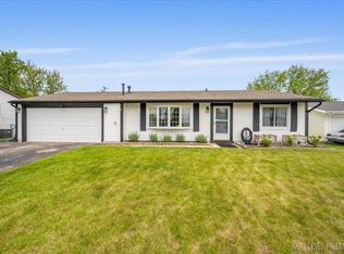 2009 Chaplin Ct, Hanover Park, IL 60133