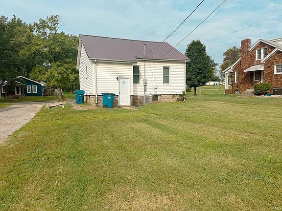 3rd image of 923 Poplar St