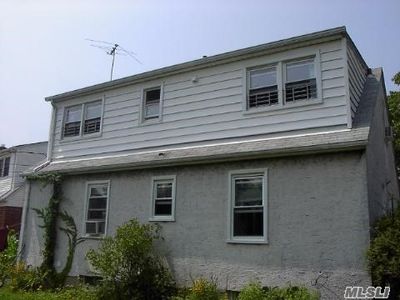 10 Fairfield Ln, New Hyde Park, NY, 11040
