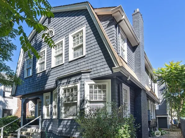 5262 15th Avenue NE, Seattle, WA 98105