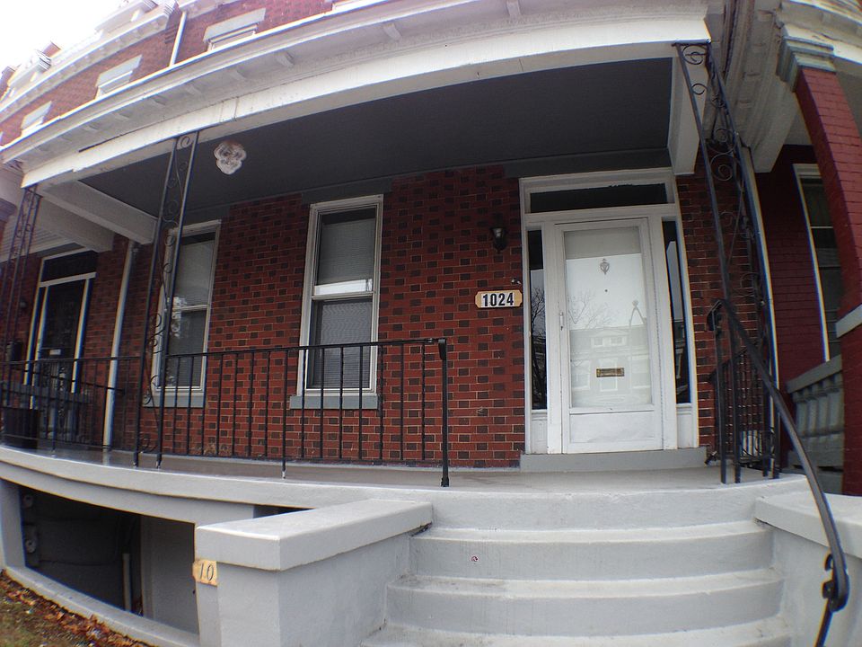 2nd image of 1024 8th St NE