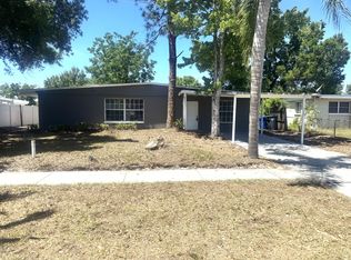 1335 Warrington Way, Tampa, FL 33619