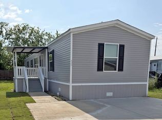435 Sandy Bass Ln, Newark, TX 76071